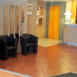 Du Chateau Hotel